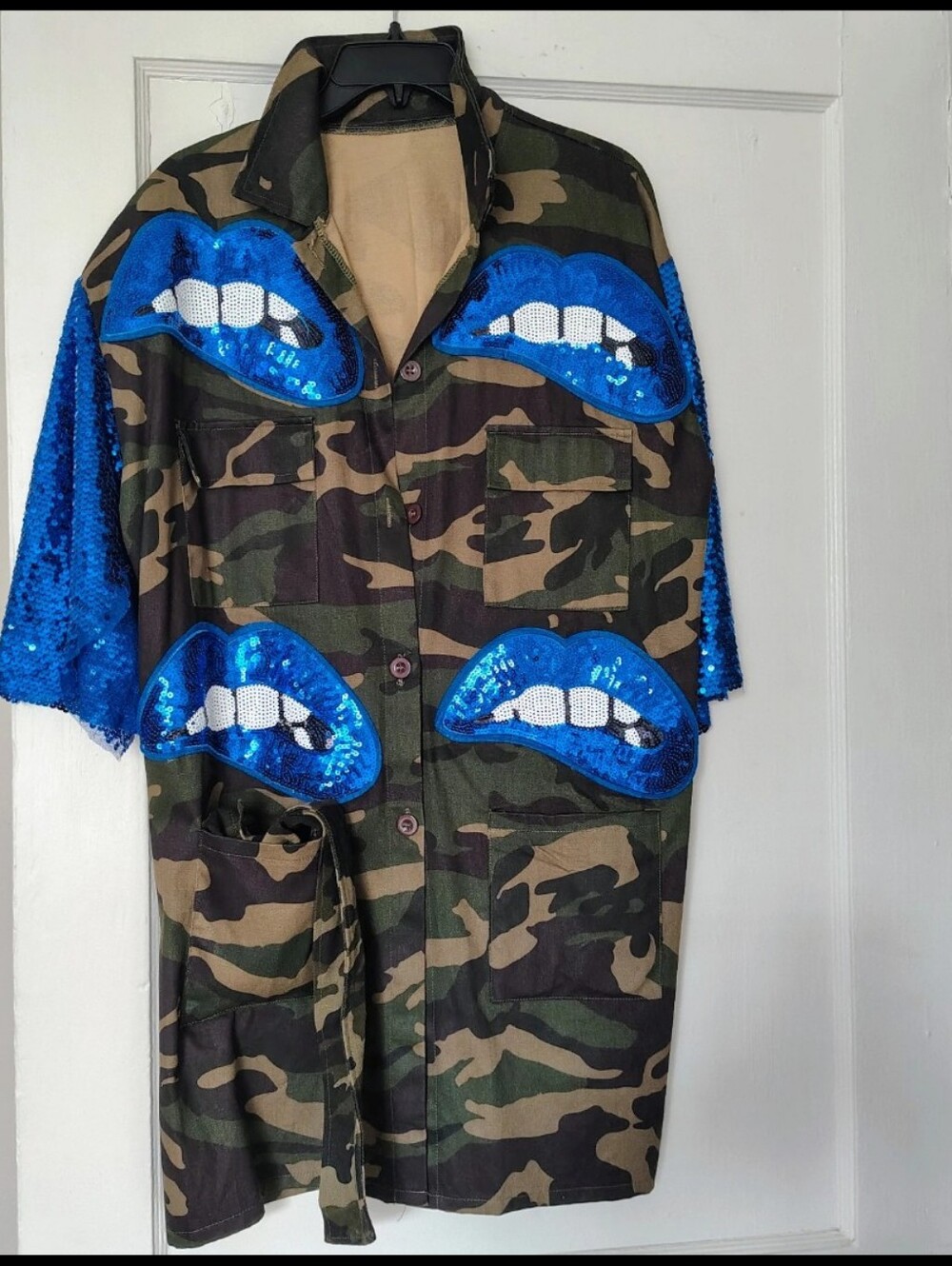 "SOLD" Camo Jacket with Blue Sequin Lip Appliqués - Picture 5 of 6